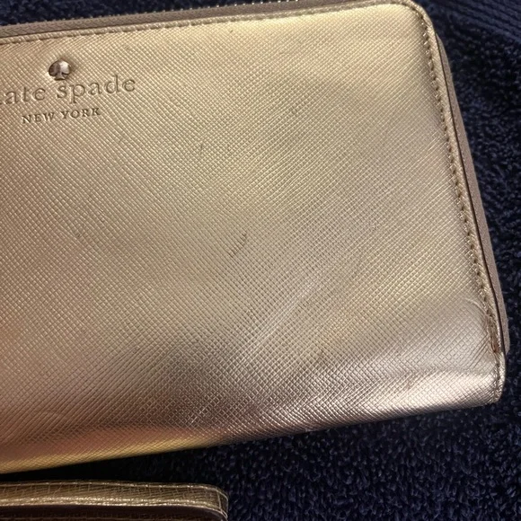 Kate Spade Gold Metallic Saffiano Leather Zip Around Wallet/Wristlet - Picture 3 of 14